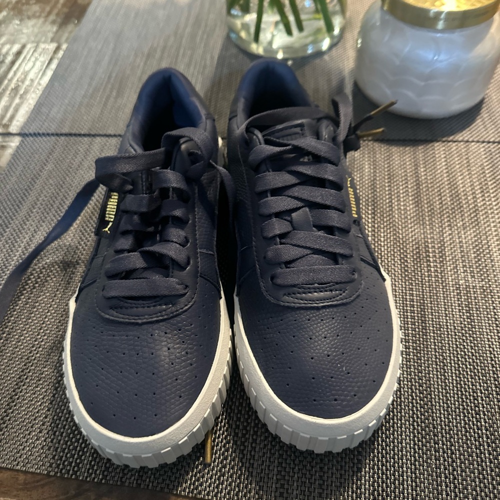 Puma Blue Sneakers Streamlined Low-Top Design